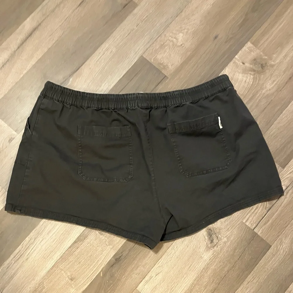 PACT Women’s Grey Drawstring Casual Shorts - Picture 2 of 3